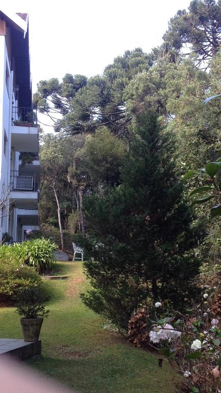 Apartamento Em Condominio Campos Do Jordao Bagian luar foto